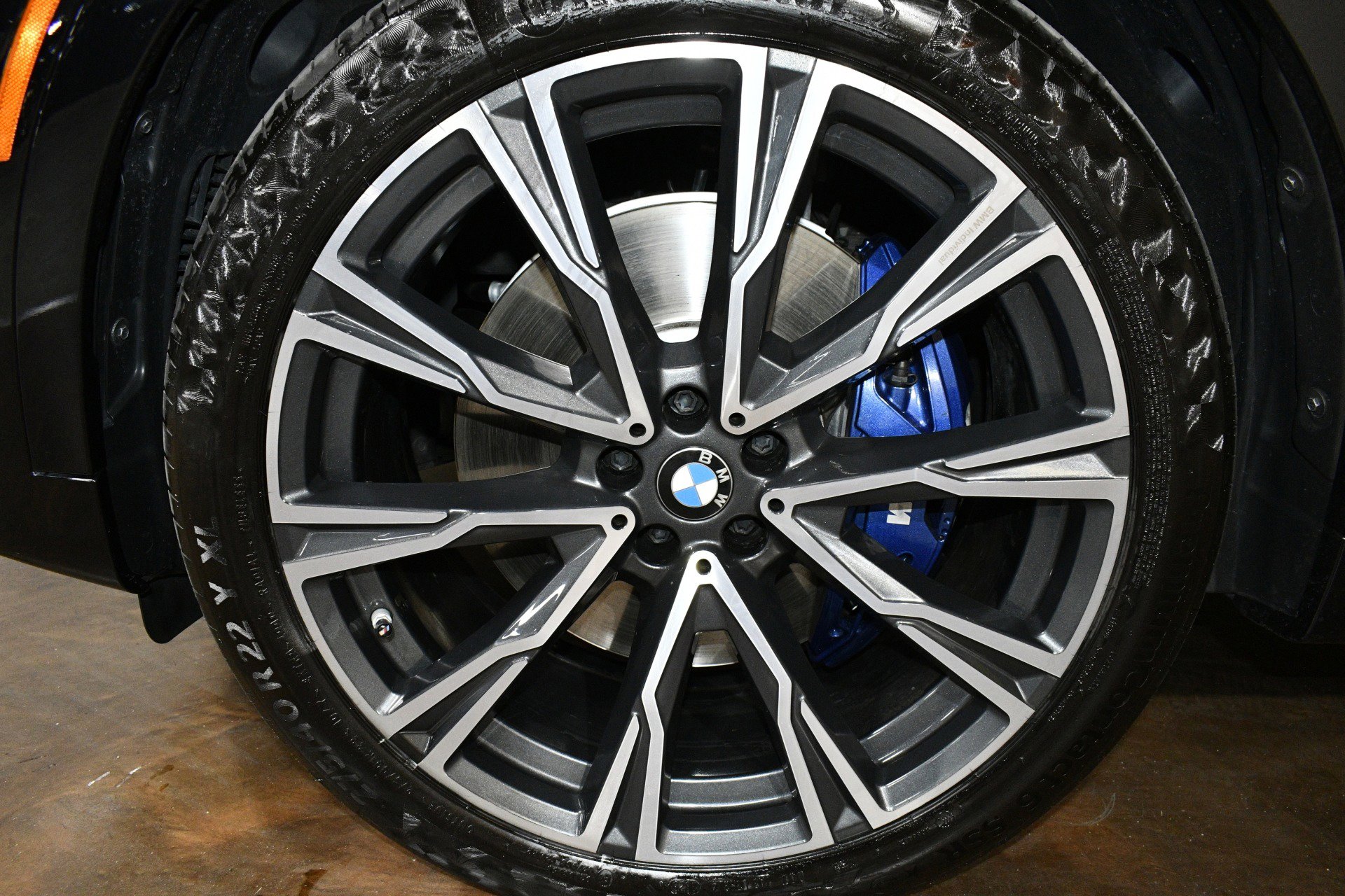 Used 2022 BMW X7 M50i w/ Luxury Seating Package image 65