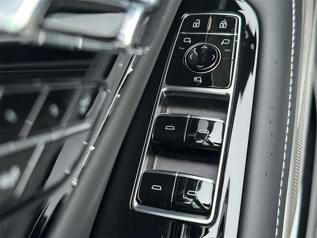 New 2026 Cadillac Optiq Luxury 1 image 21