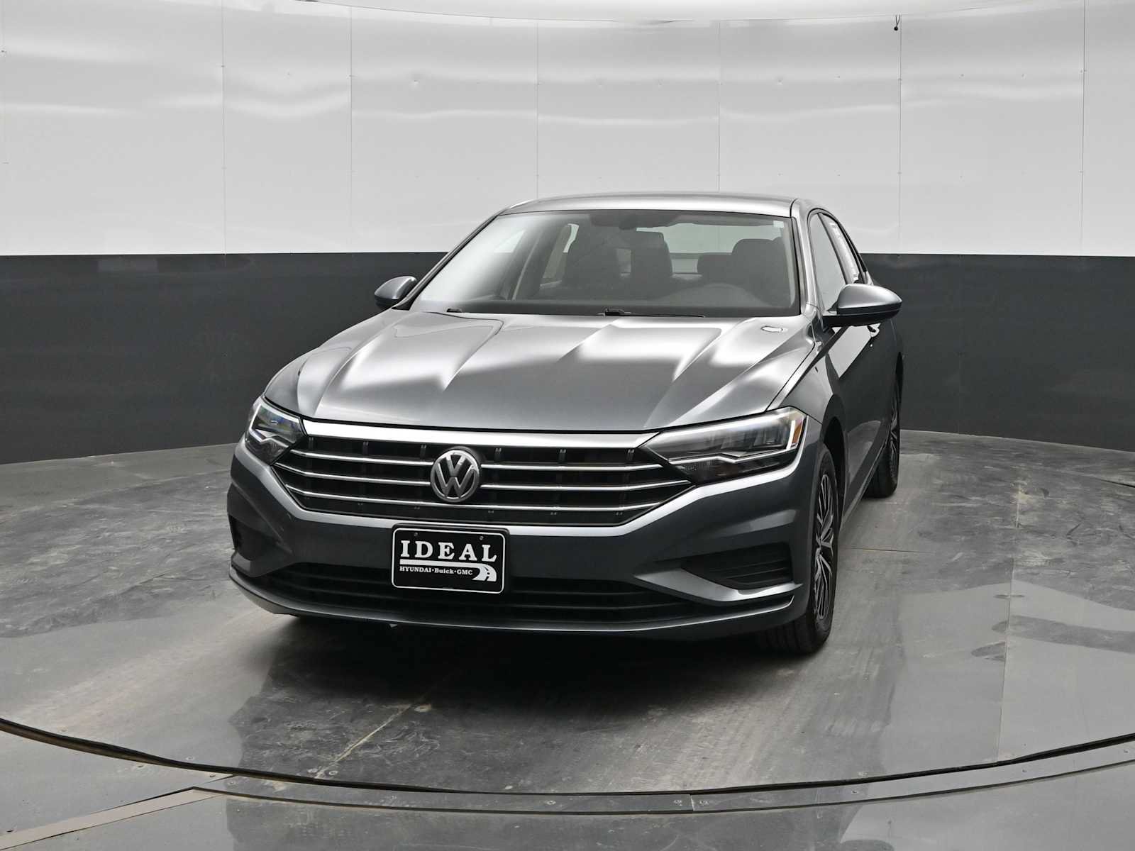 Used 2021 Volkswagen Jetta SE FWD image 3