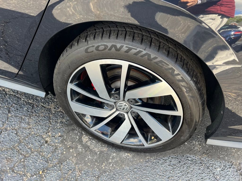 Used 2020 Volkswagen Jetta GLI FWD image 33