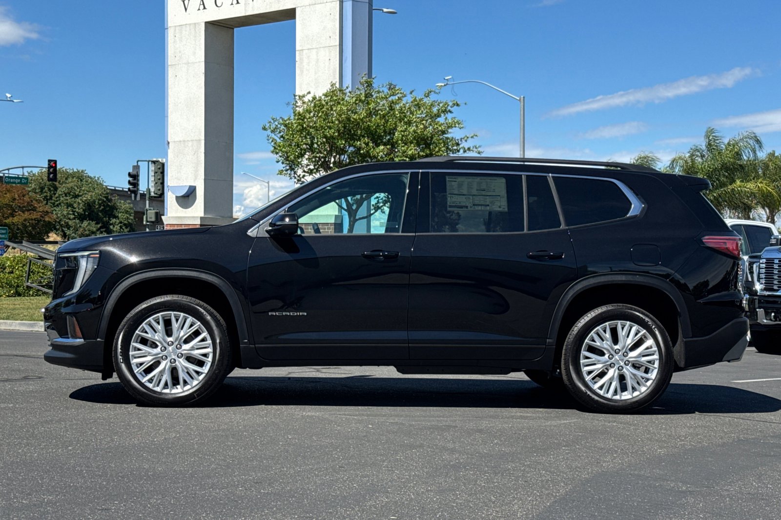 New 2026 GMC Acadia Elevation w/ Elevation Premium Package AWD/4WD image 8