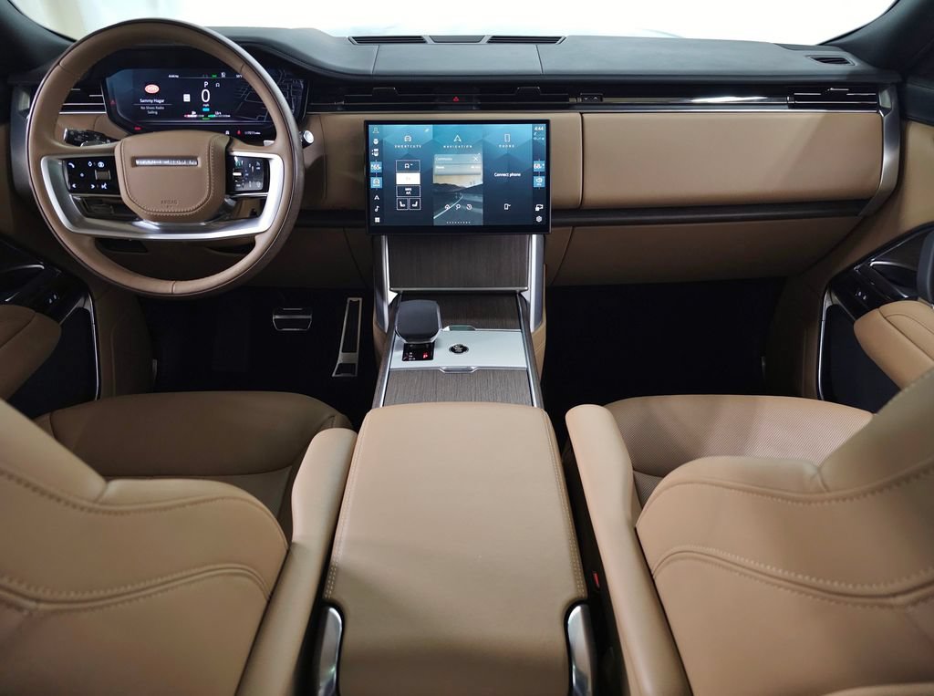 Certified 2025 Land Rover Range Rover SE AWD/4WD image 15