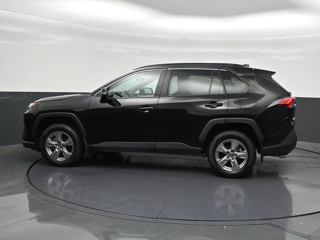 Used 2025 Toyota RAV4 XLE w/ Convenience Package FWD image 2