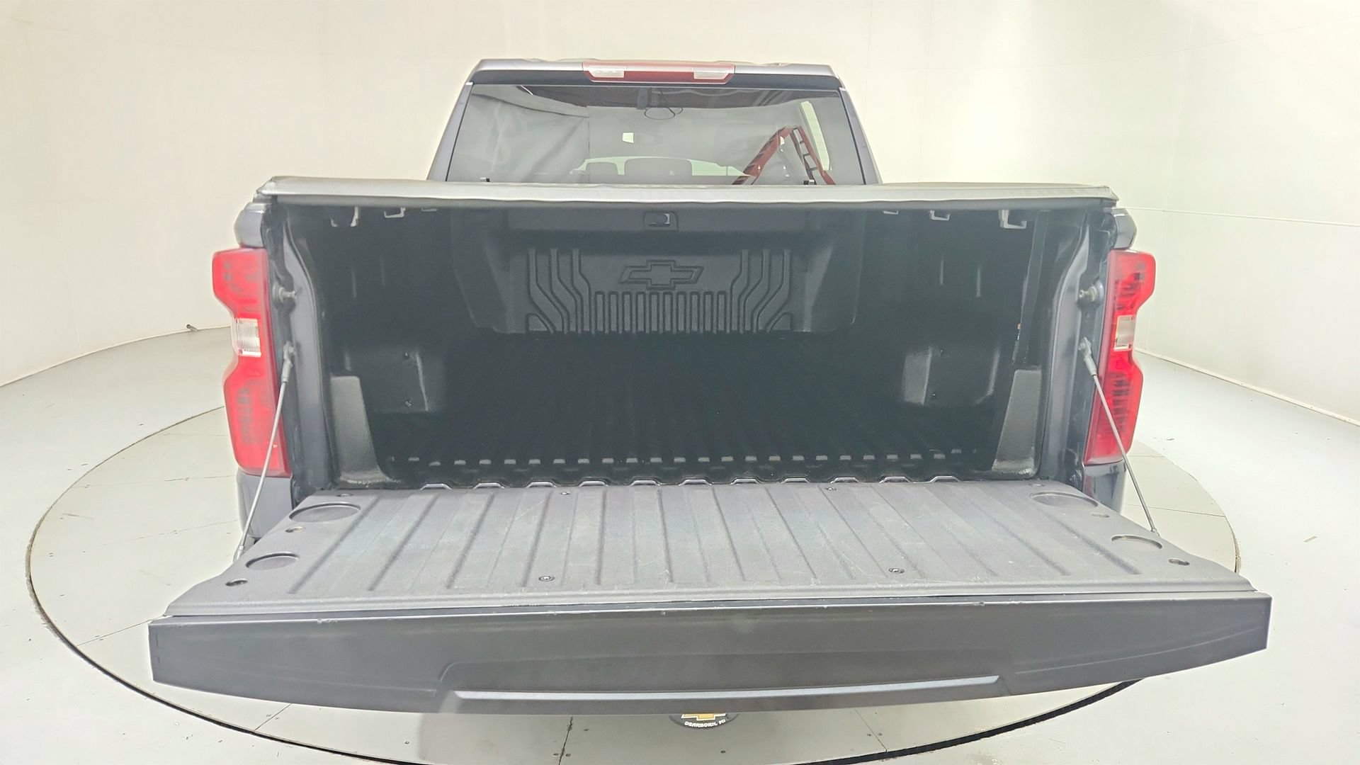 Used 2024 Chevrolet Silverado 1500 LT AWD/4WD image 25