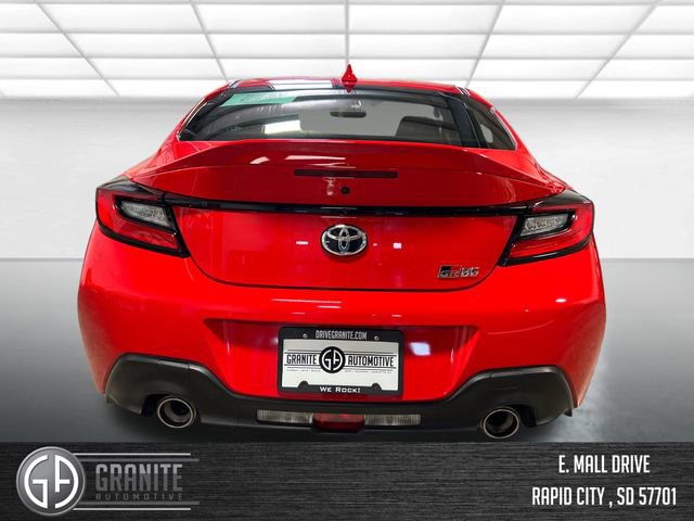 Used 2025 Toyota GR86 Premium w/ ALL Weather Mat Package (TMS) RWD image 5