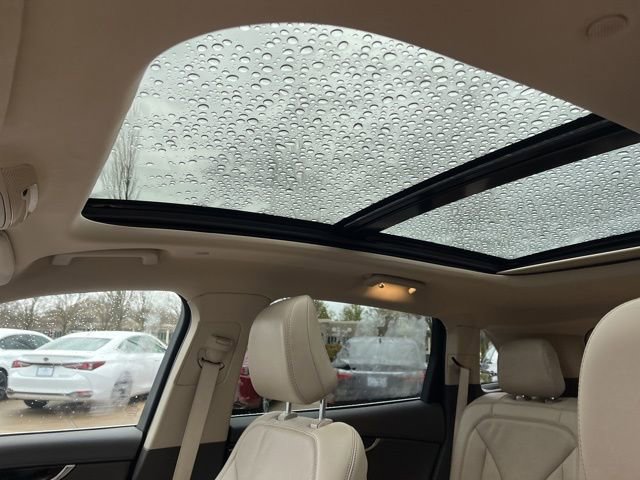 Used 2023 Lincoln Nautilus Reserve image 15