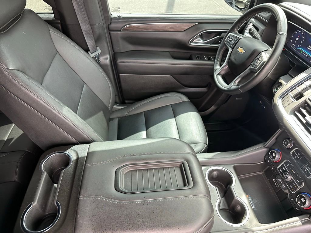 Used 2022 Chevrolet Tahoe LT w/ Luxury Package image 17