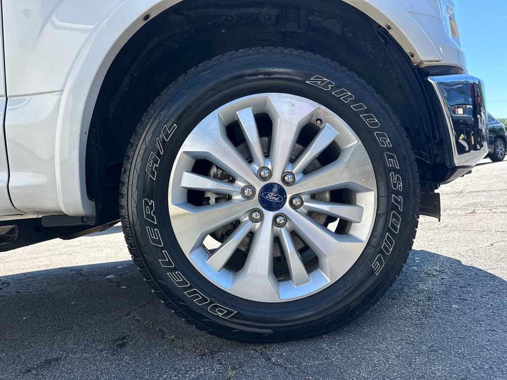 Used 2015 Ford F150 Lariat w/ Equipment Group 501A Mid AWD/4WD image 13