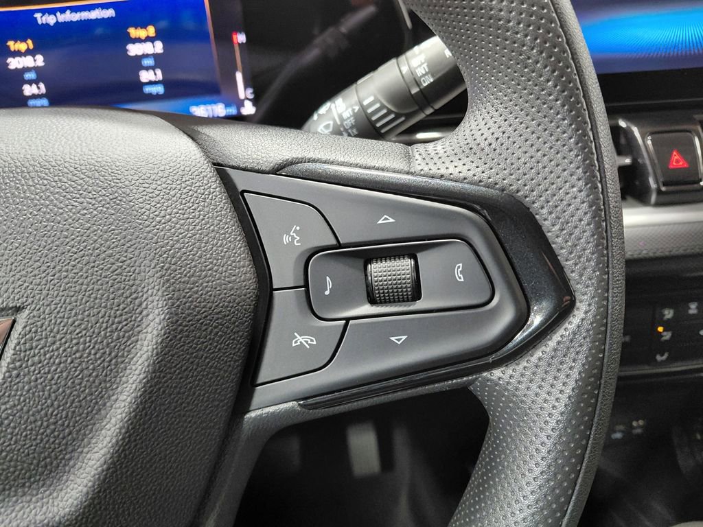 Used 2025 Chevrolet TrailBlazer LT FWD image 28