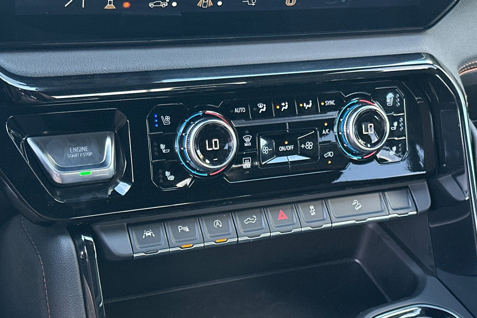 Used 2025 GMC Sierra 1500 AT4 image 20