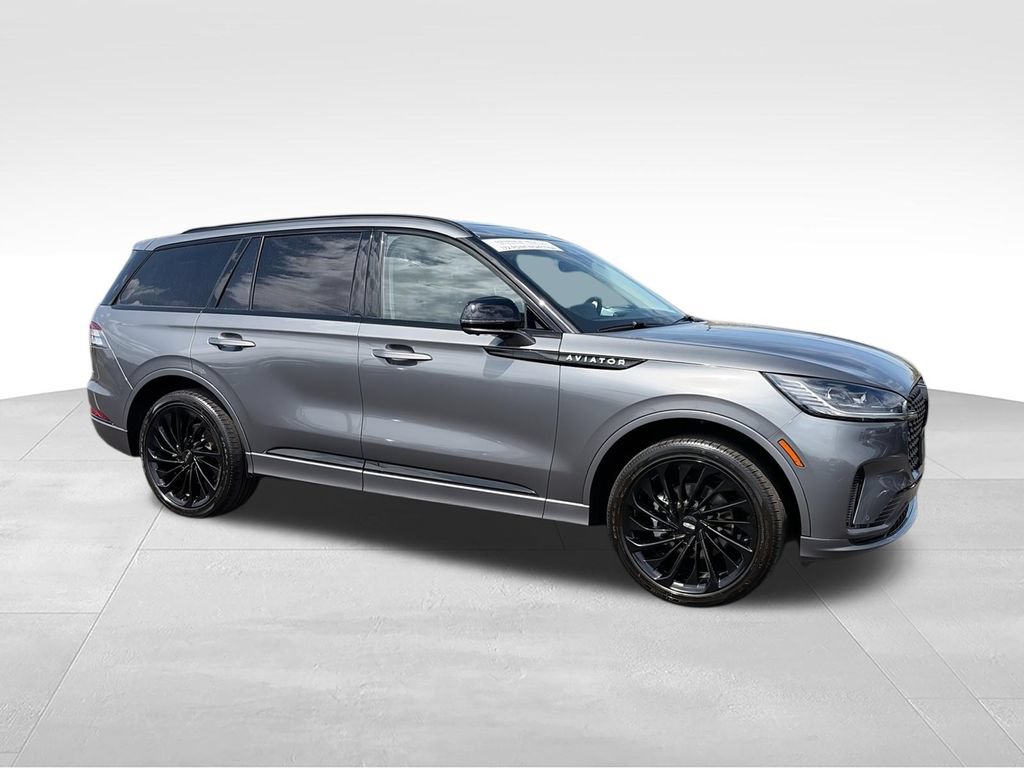 Used 2025 Lincoln Aviator Reserve w/ Equipment Group 201A AWD/4WD image 2