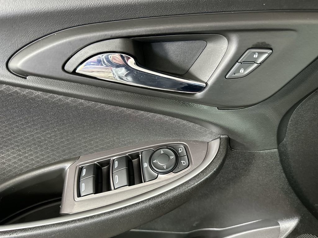 Used 2023 Chevrolet Malibu RS image 24