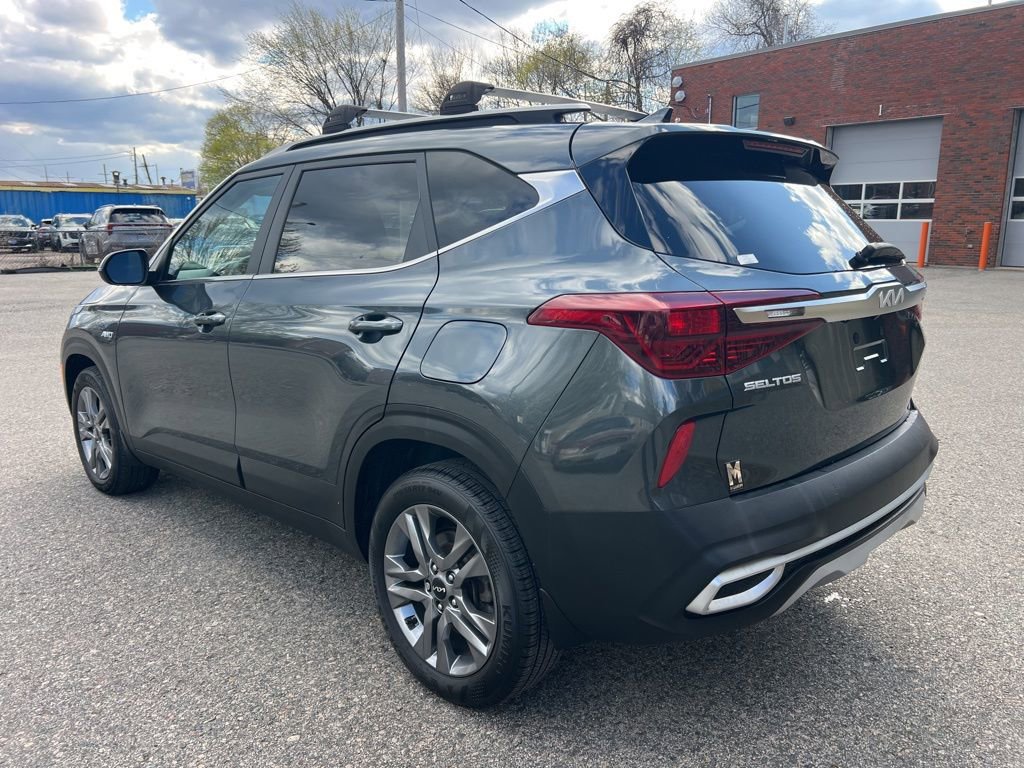 Certified 2023 Kia Seltos S image 3