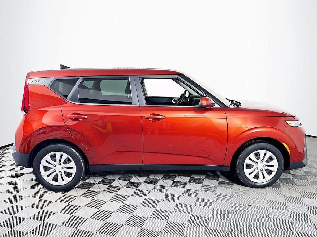 Used 2022 Kia Soul LX FWD image 8
