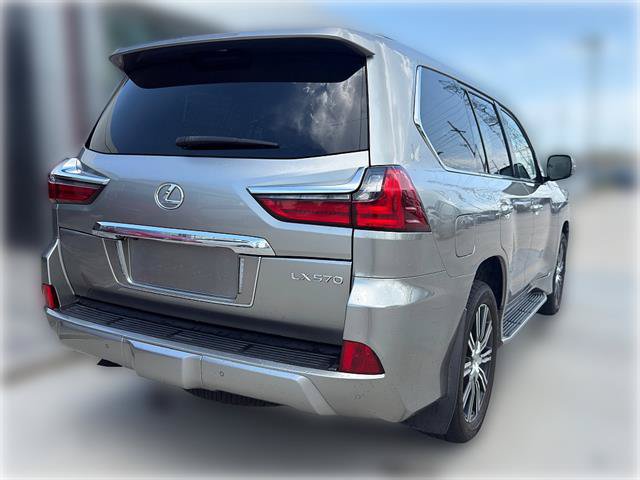 Used 2020 Lexus LX 570 4WD w/ Luxury Package image 10