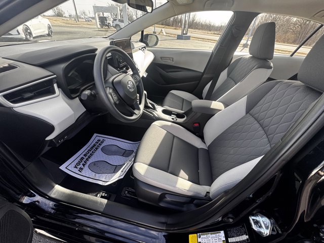 Used 2026 Toyota Corolla LE image 6