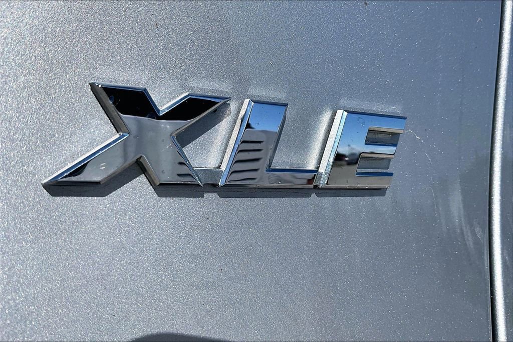Used 2024 Toyota RAV4 XLE FWD image 8
