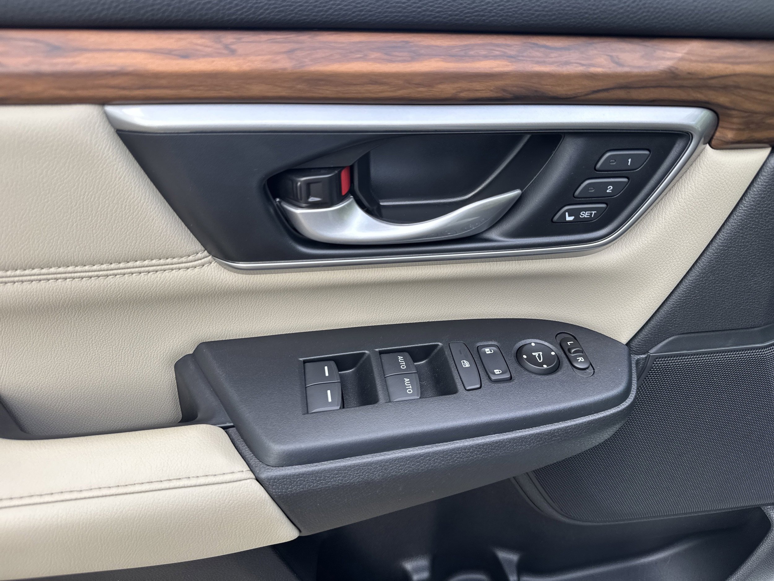 Used 2020 Honda CR-V EX-L image 9