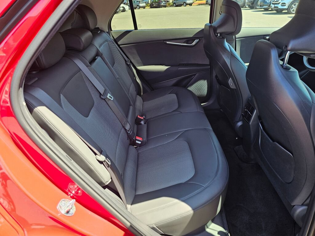 Certified 2024 Kia Niro Wind FWD image 26
