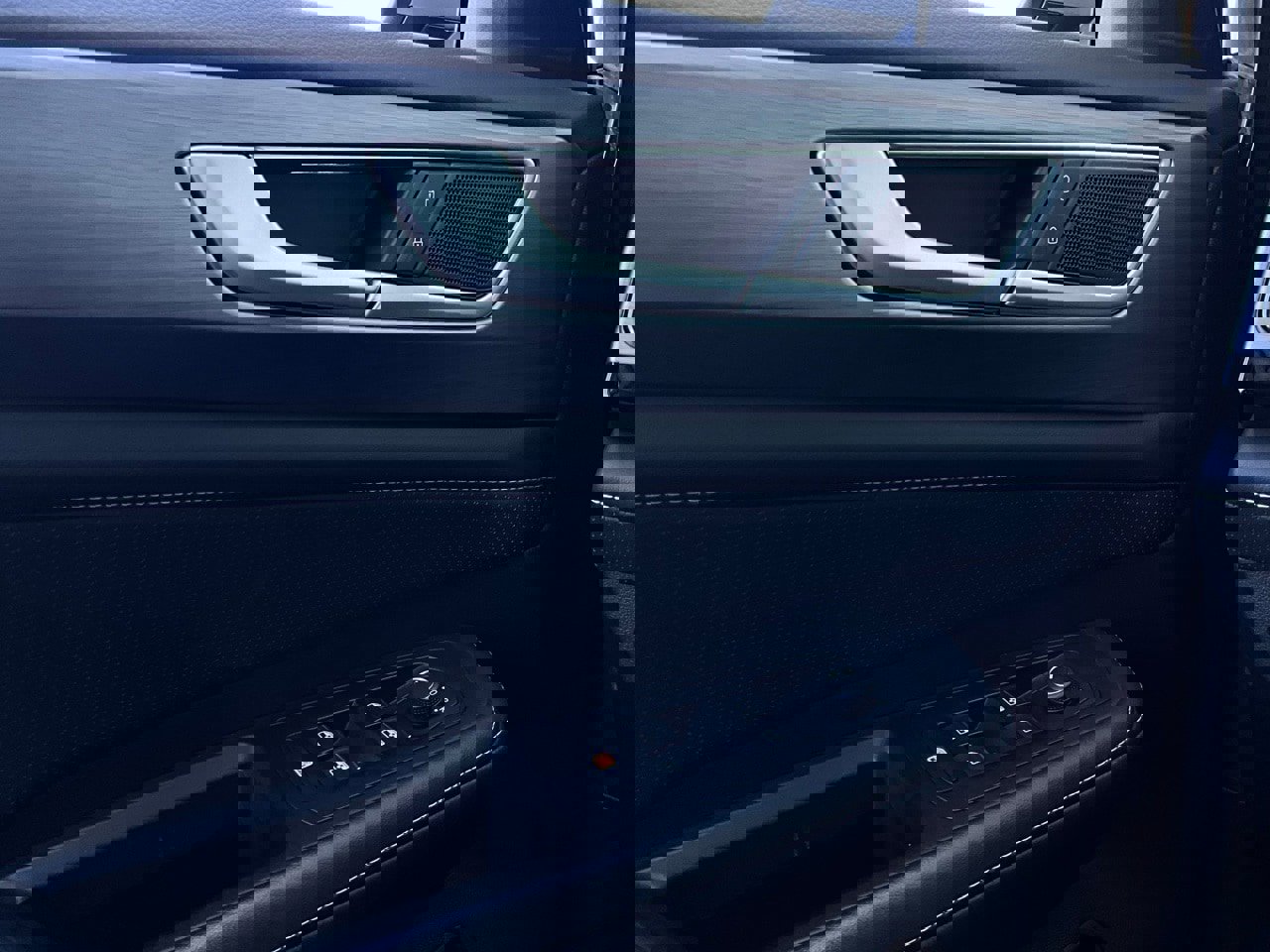 Used 2025 Volkswagen Atlas Cross Sport SE image 21