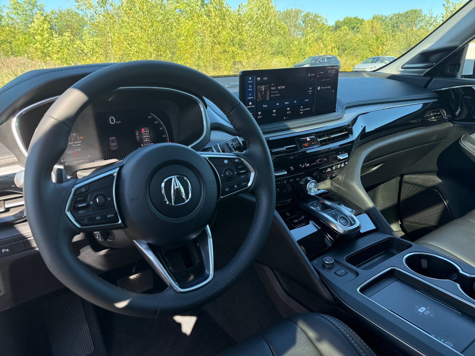 Used 2025 Acura MDX w/ Technology Package AWD/4WD image 4