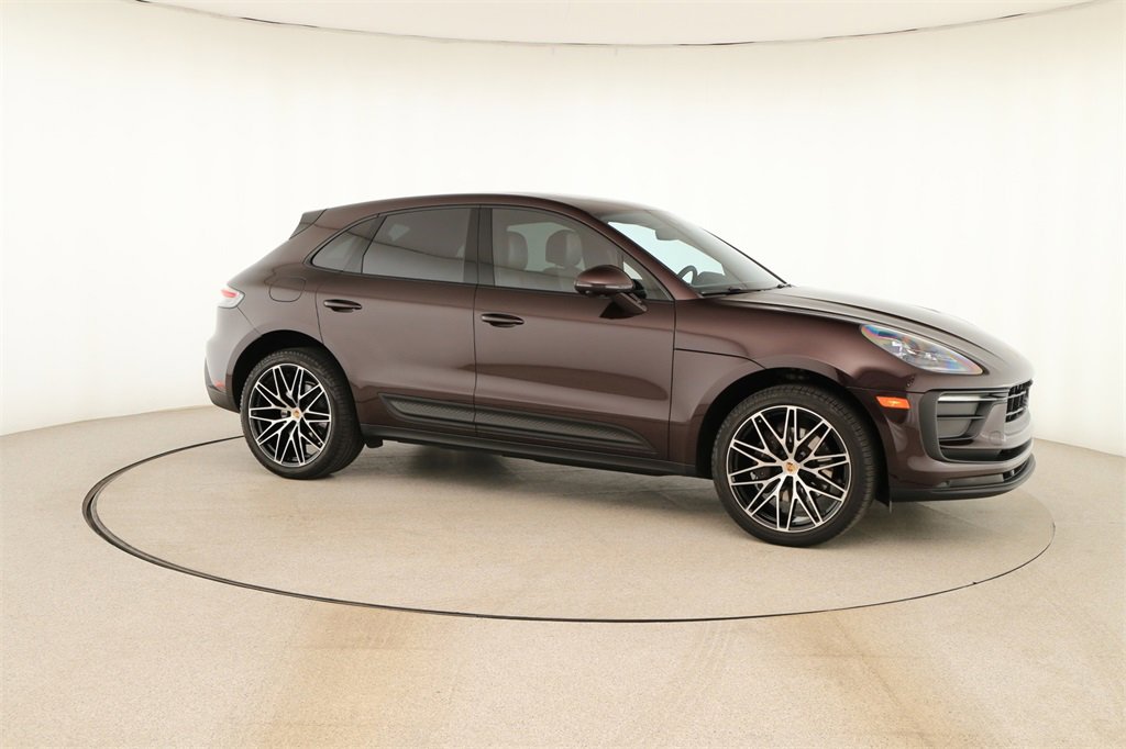 Used 2023 Porsche Macan Turbo image 9