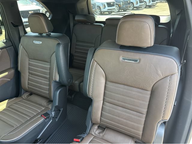New 2026 GMC Acadia Denali Ultimate w/ LPO, Floor Liner Package FWD image 18