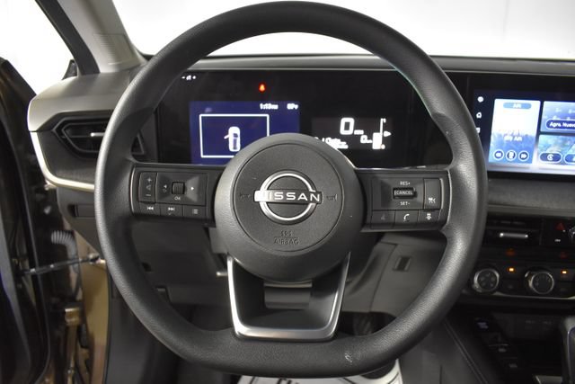 Certified 2025 Nissan Kicks SV AWD/4WD image 13