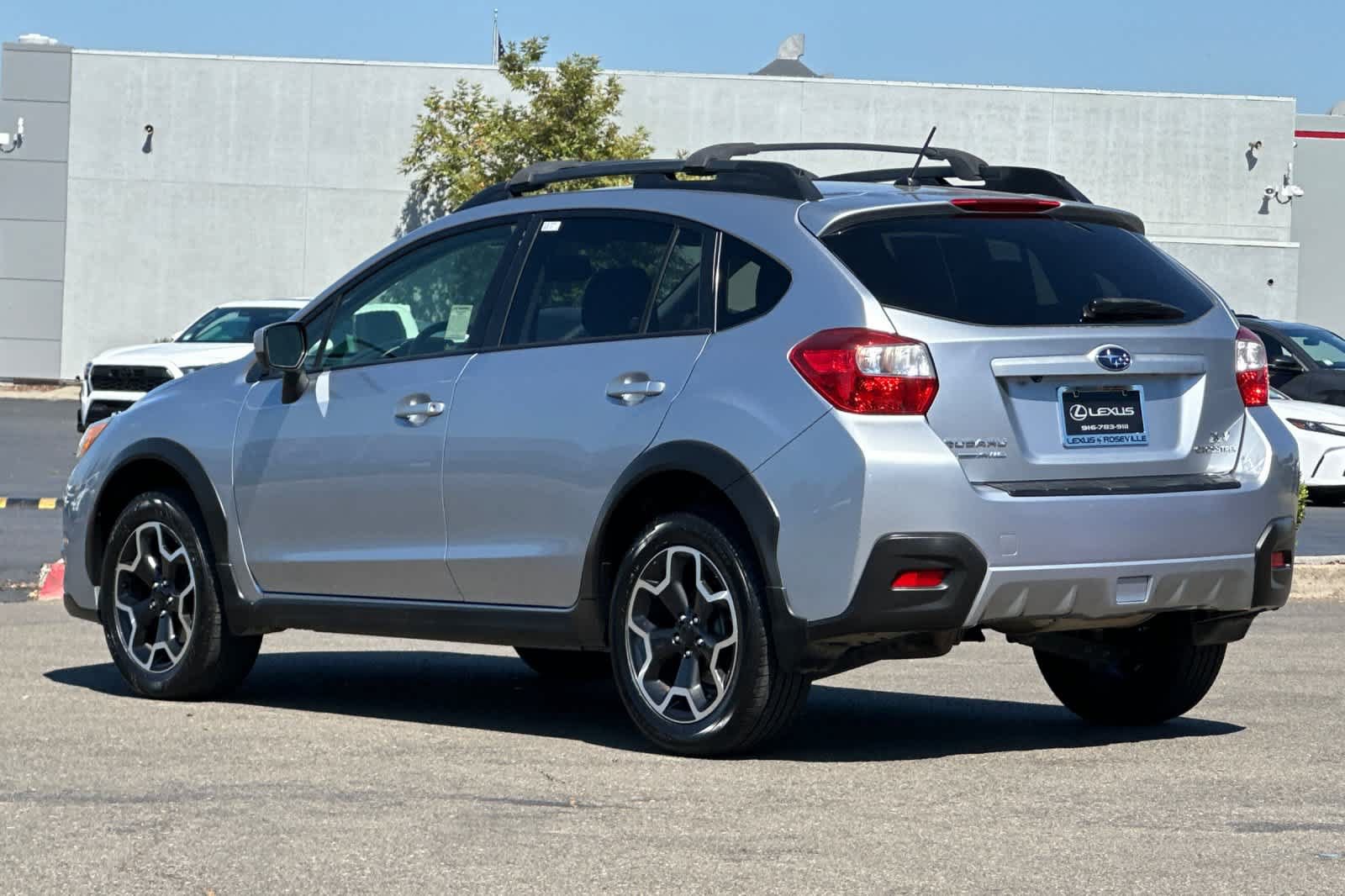 Used 2015 Subaru Crosstrek 2.0i Premium w/ Moonroof Package AWD/4WD image 7