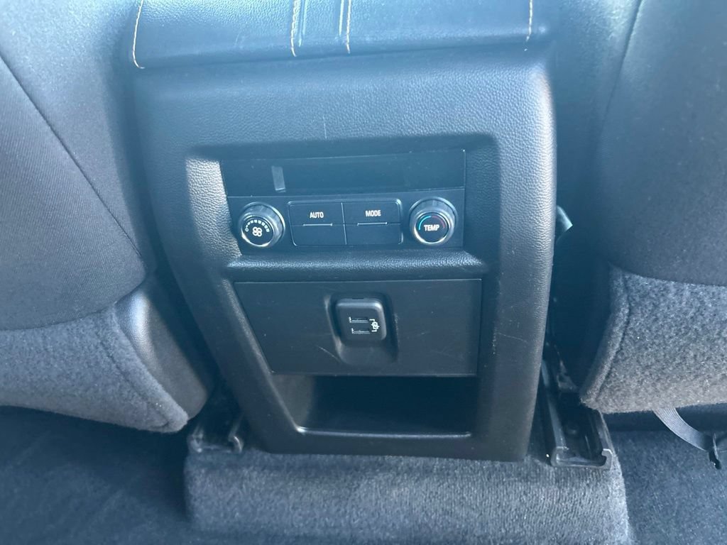 Used 2019 Chevrolet Traverse LS FWD image 28