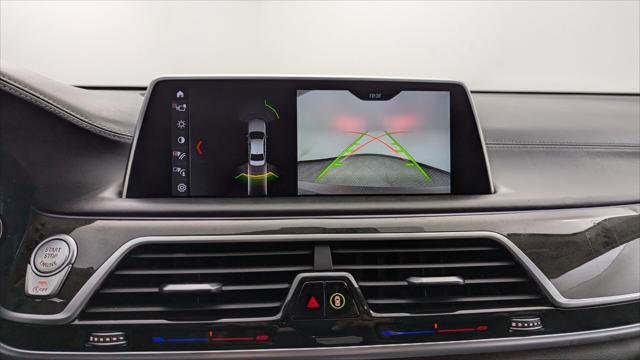 Used 2018 BMW 740i image 29