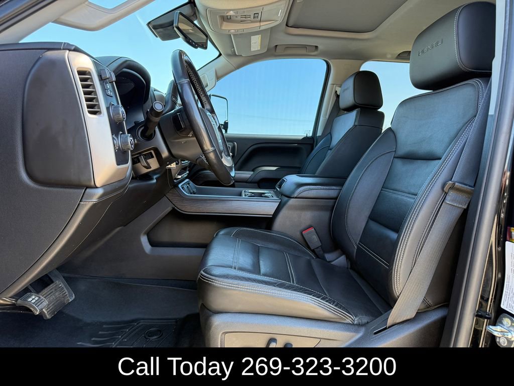 Used 2019 GMC Sierra 3500 Denali image 4