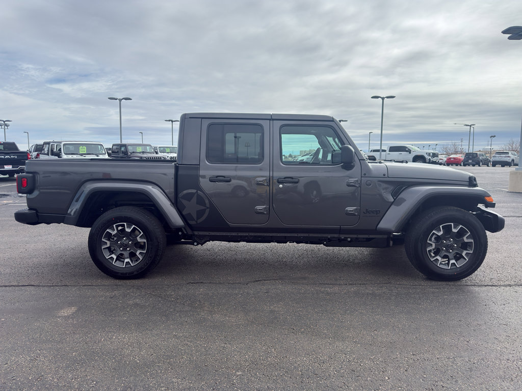 New 2026 Jeep Gladiator Sahara image 4