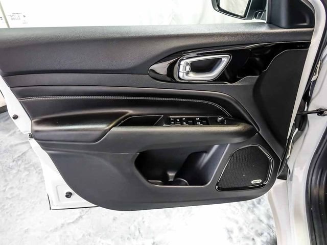 Used 2023 Jeep Compass High Altitude AWD/4WD image 27