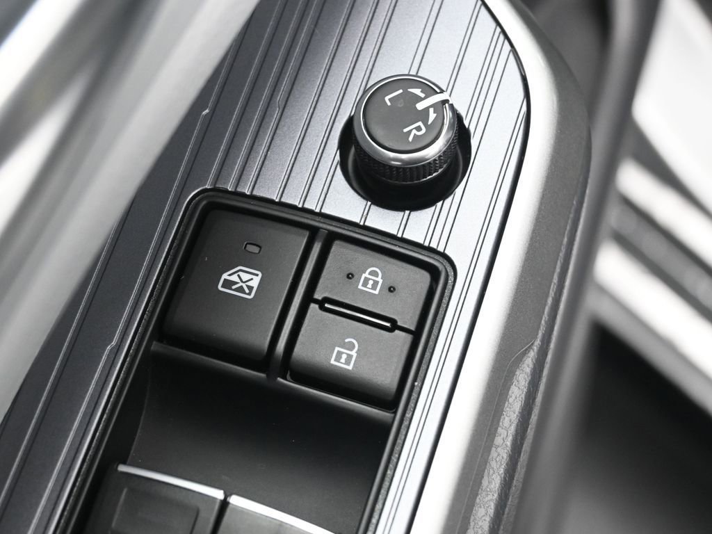 Certified 2024 Toyota Sienna XSE w/ XSE Plus Package image 14