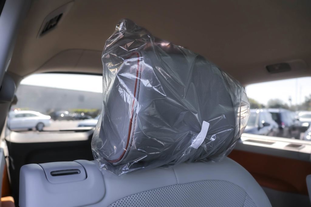 New 2025 Volkswagen ID. Buzz Pro S Plus image 33