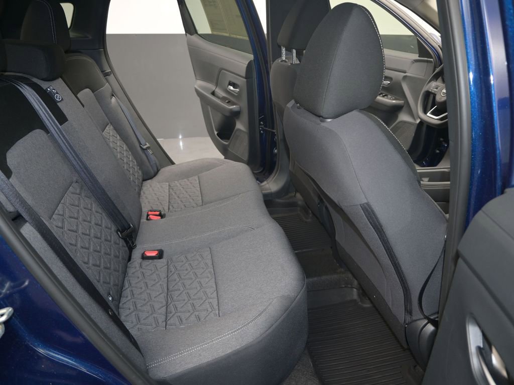 Certified 2025 Nissan Kicks SV image 25