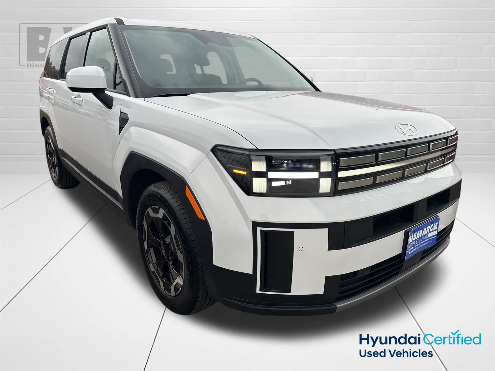 Used 2025 Hyundai Santa Fe SE image 2