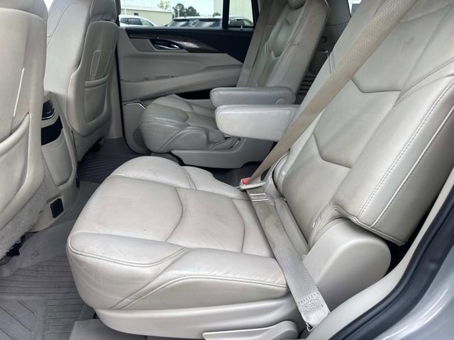 Used 2019 Cadillac Escalade Luxury image 18