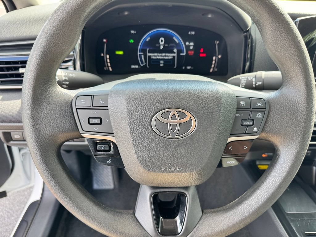 Used 2025 Toyota Camry LE FWD image 15