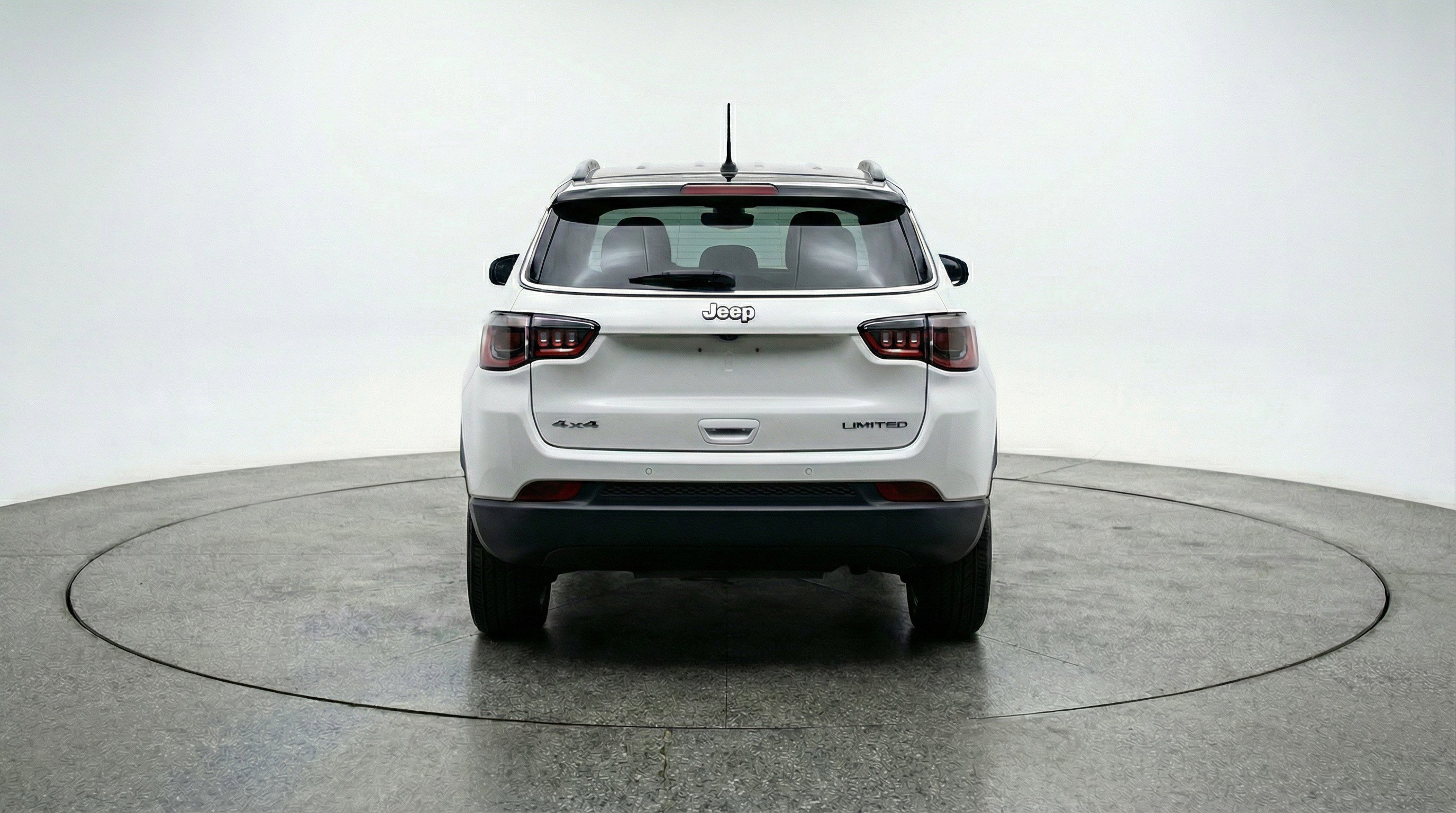 Used 2025 Jeep Compass Trailhawk AWD/4WD image 7