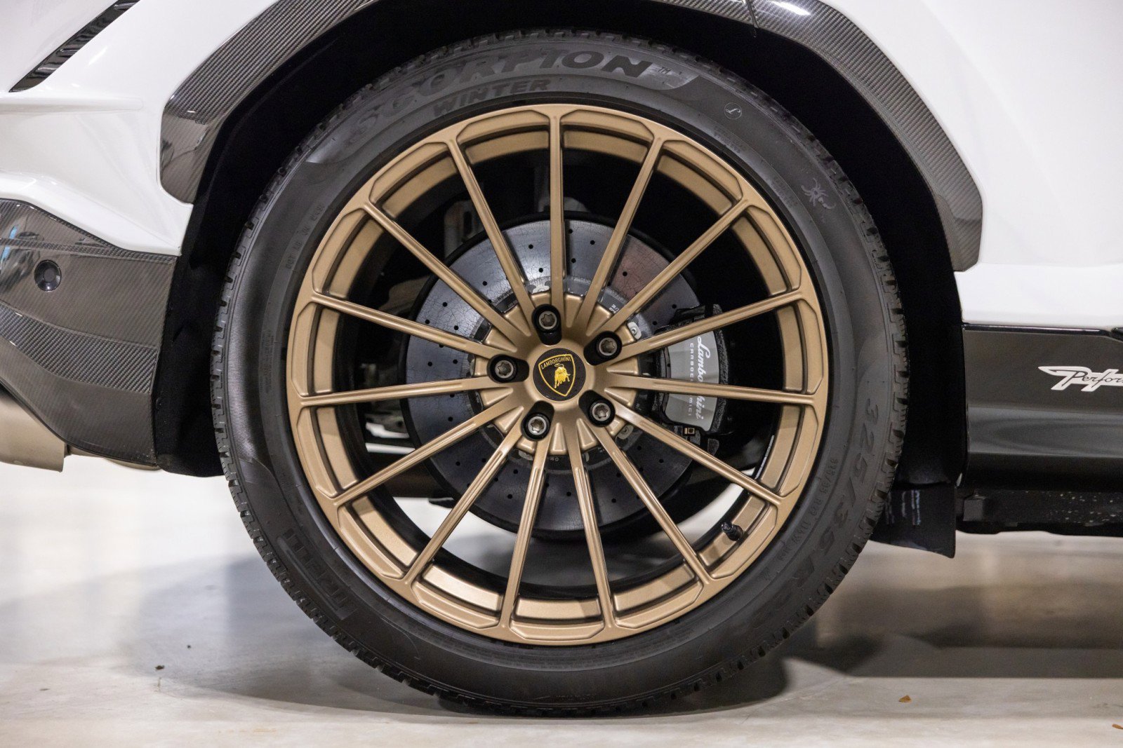 Used 2023 Lamborghini Urus Performante image 31