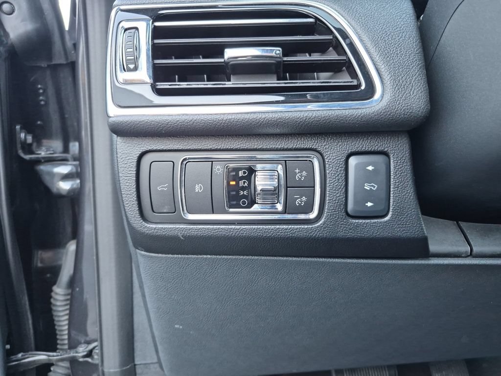 Used 2023 Lincoln Navigator Reserve AWD/4WD image 23