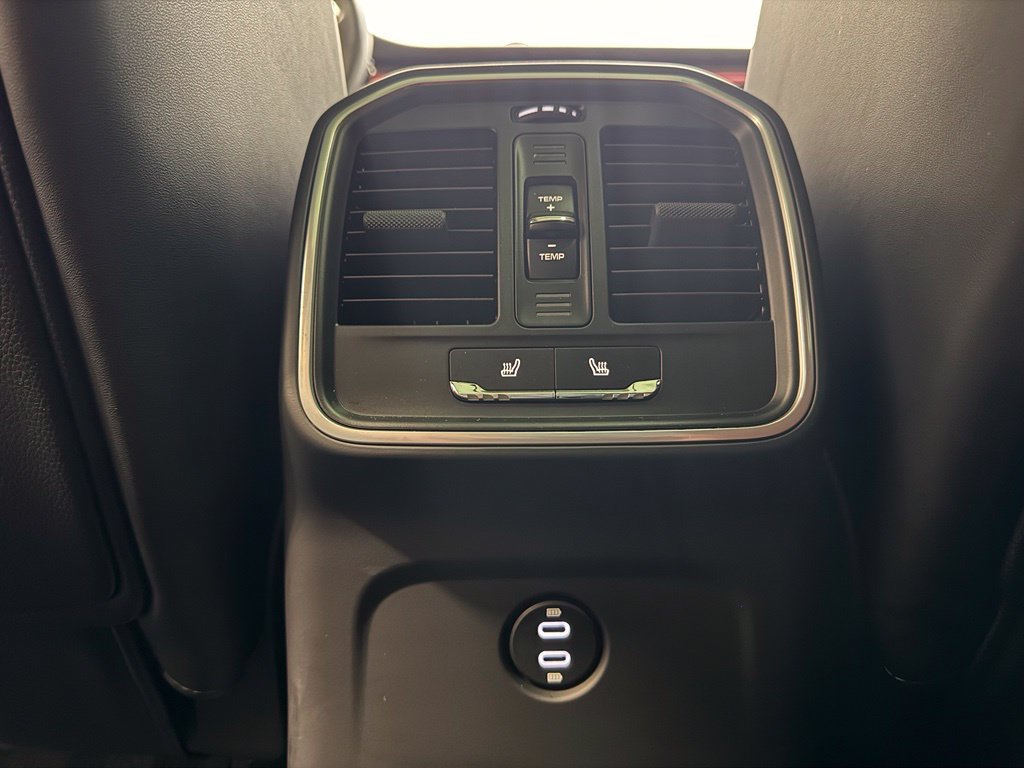Certified 2025 Porsche Macan w/ Premium Package Plus AWD/4WD image 9