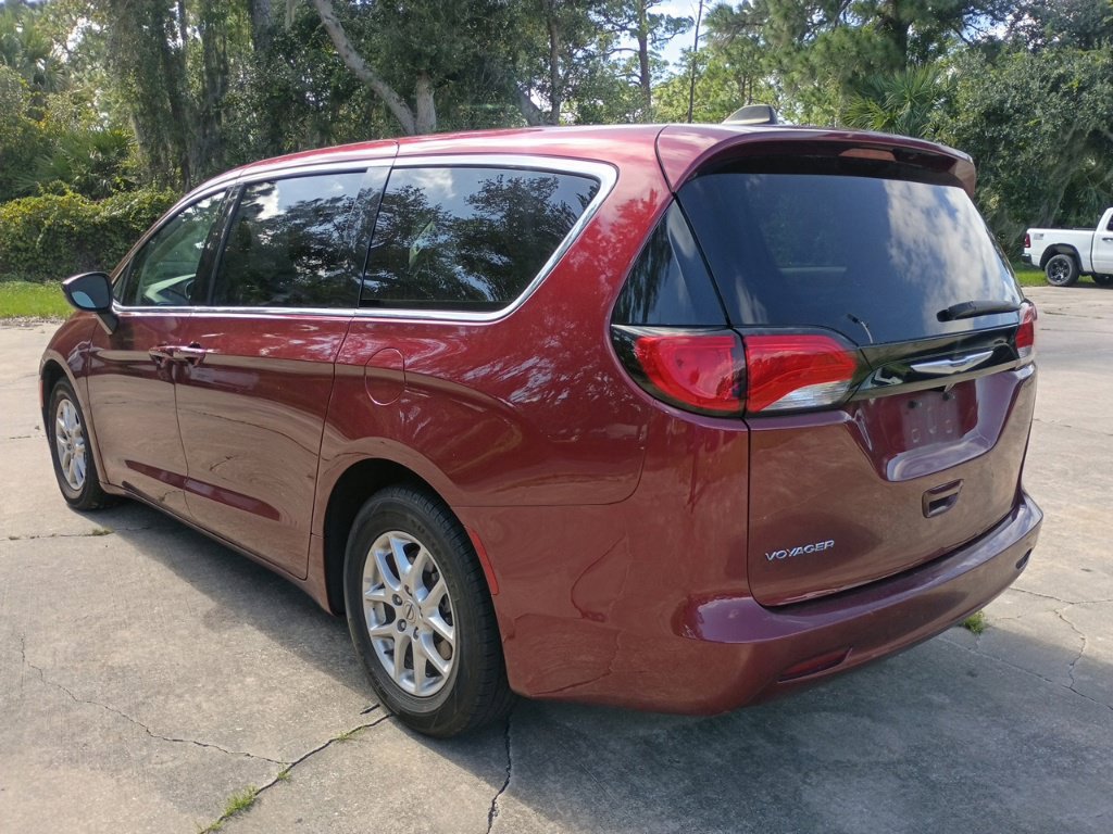 Certified 2023 Chrysler Voyager LX FWD image 7