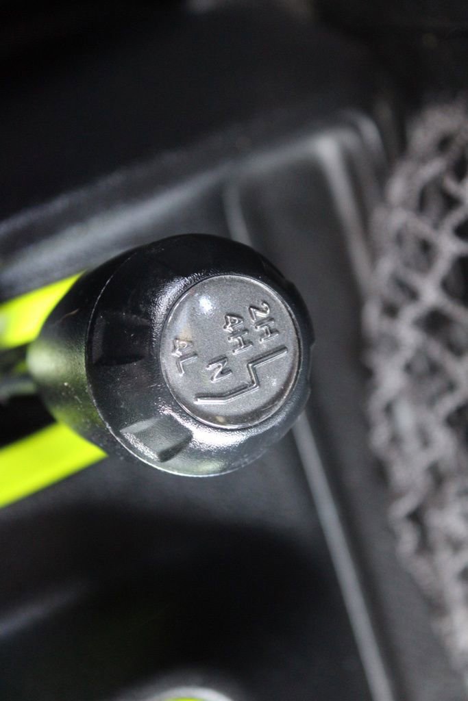 Used 2015 Jeep Wrangler Unlimited Sport w/ Mopar Black Appearance Group image 35