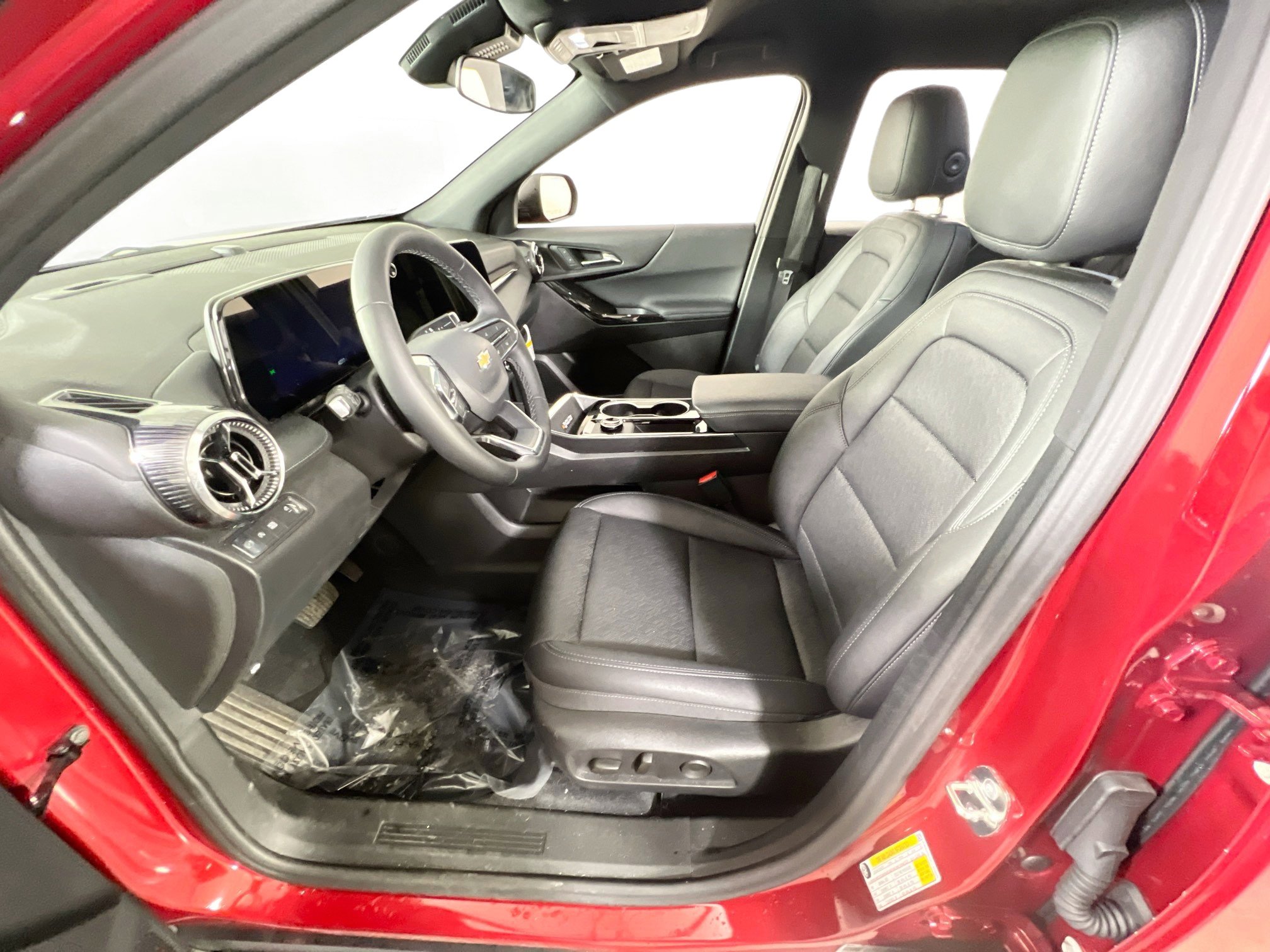 Used 2026 Chevrolet Equinox LT w/ Convenience Package II image 21