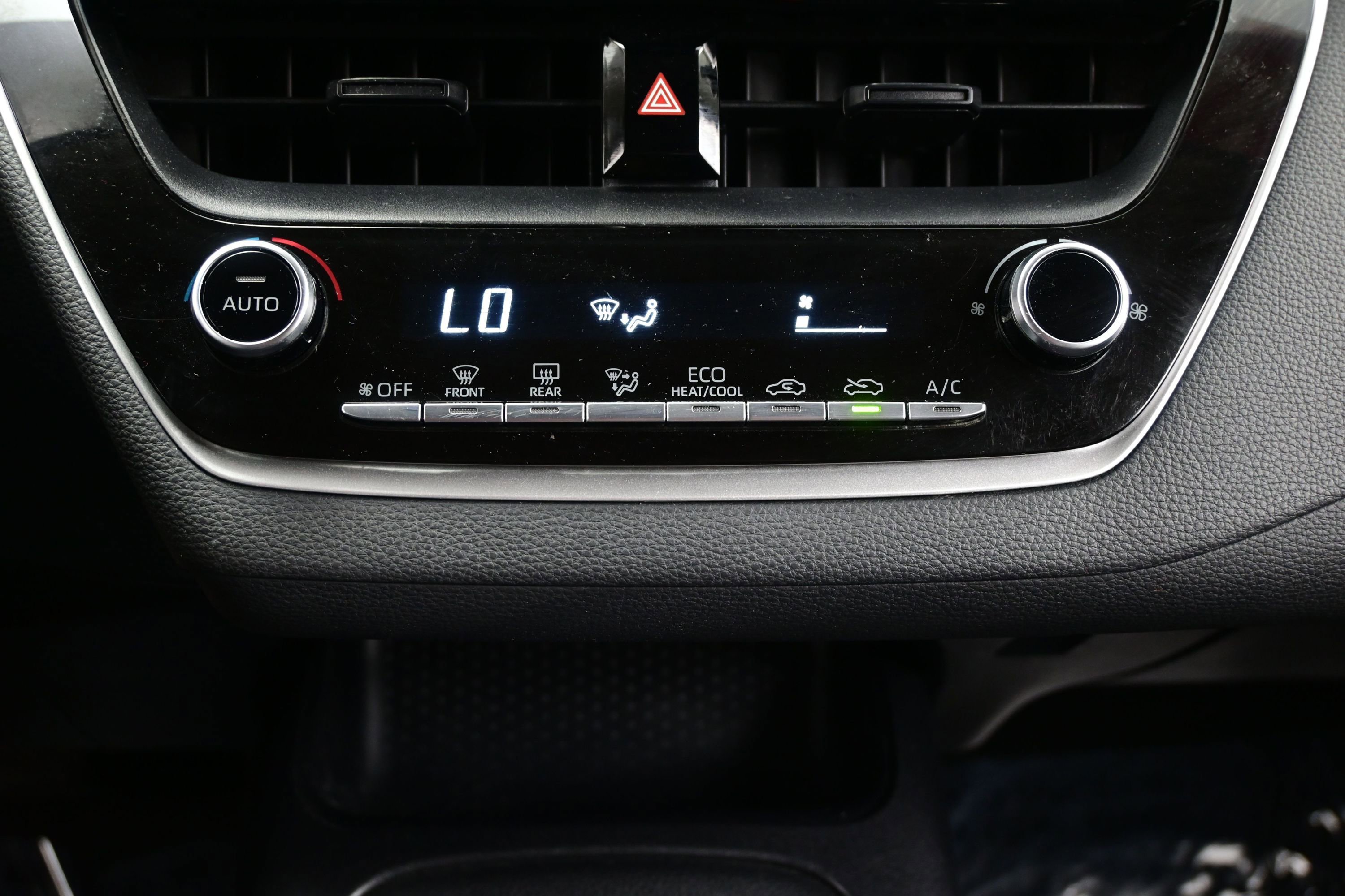 Used 2022 Toyota Corolla LE FWD image 19
