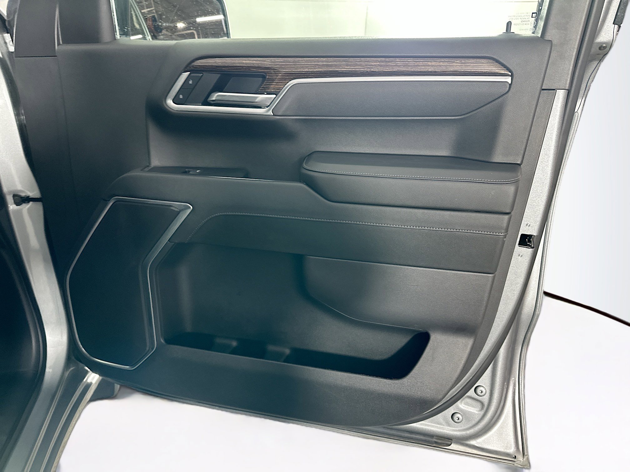 Used 2025 GMC Sierra 1500 Elevation image 30