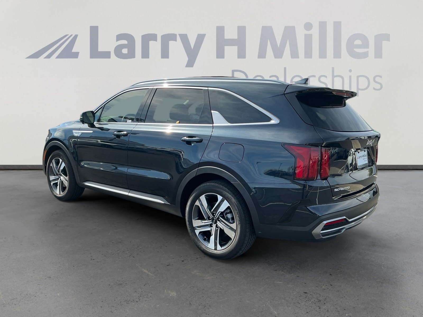 Used 2024 Kia Sorento SX Prestige image 3